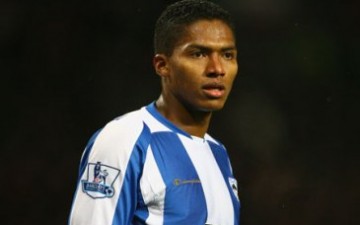 Valencia Extends Contract With Manchester United
