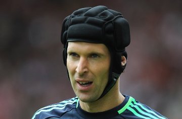 Chelsea rocked by Petr Cech injury