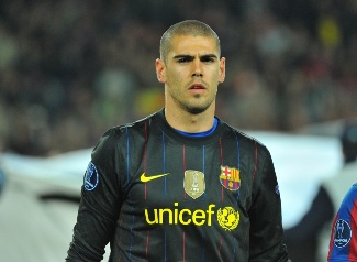 Victor Valdes’ future at Camp Nou hangs in doubt