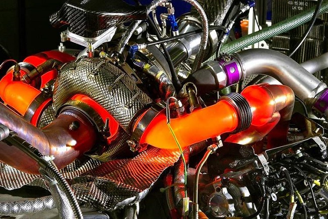 Formula One bosses to push for cheap engines