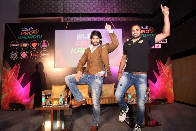 Yash - Rocking Star & Brand Ambassador for Star Sports Pro Kabaddi Season 3 and Surjeet Narwal - Captain of Bengaluru Bulls doing the Le Panga step