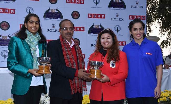 Runner up Diksha Dagar, Hon'ble Minister Vijay Goel, Champion Nur Durriah Damian and Saina Nehwal