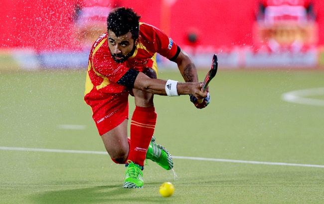 Ranchi Rays midfielder Manpreet Singh in action at the Coal India Hockey India League (HIL)