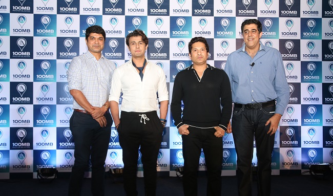 (Left to Right) Mrinmoy Mukherjee, Sonu Nigam, Sachin Tendulkar & Rajan Navani