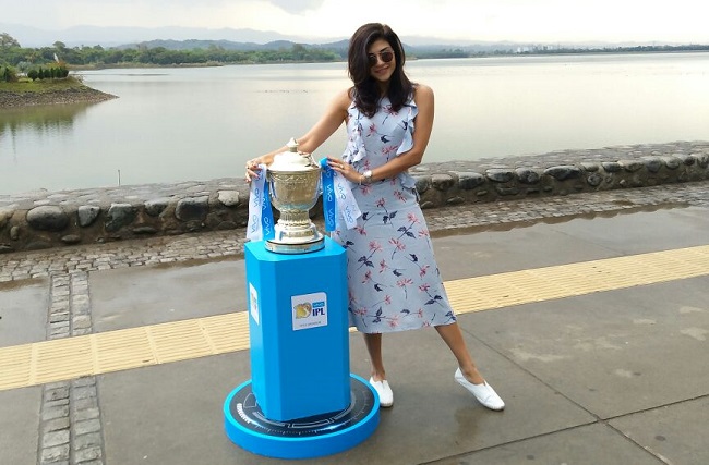 The VIVO IPL 2017 trophy made a stopover at the iconic tourist spot Sukhna Lake with model Archana Vijaya