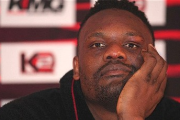 Chisora Gets Punched!