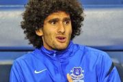 Fellaini all set to stay at Everton