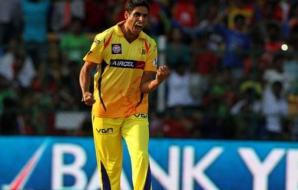 Dhoni can bring back Ashish Nehra into Indian team