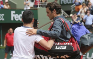 Roger Federer not amused with on-court selfie