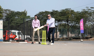 US Ambassador to India Eric Garcetti enjoys gully cricket in Jaipur